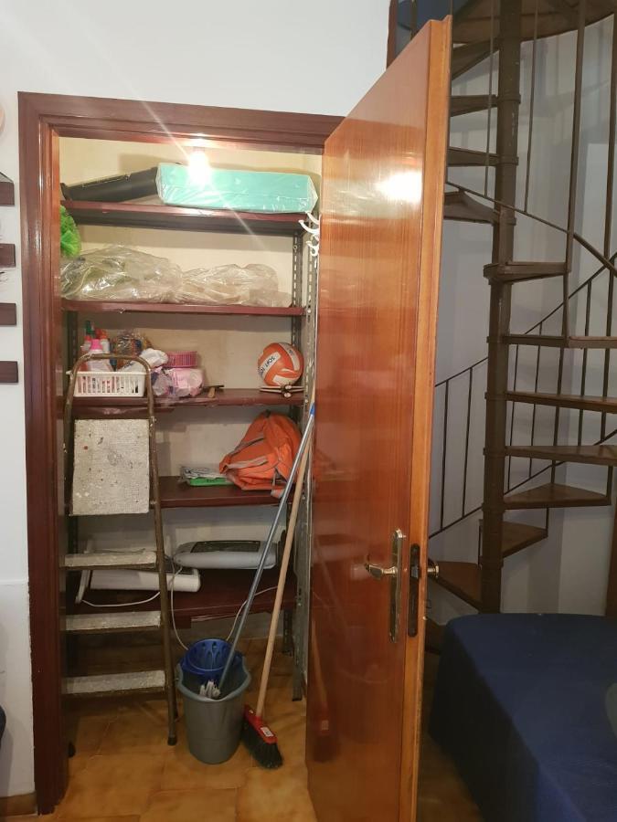 Apartamento Casa Tranquilla E Luminosa Con Terrazzo A Due Passi Dal Mare Brolo Exterior foto